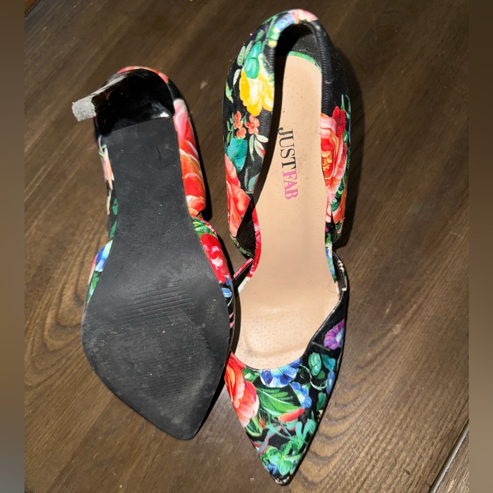 Flower Pattern Pumps - image 4